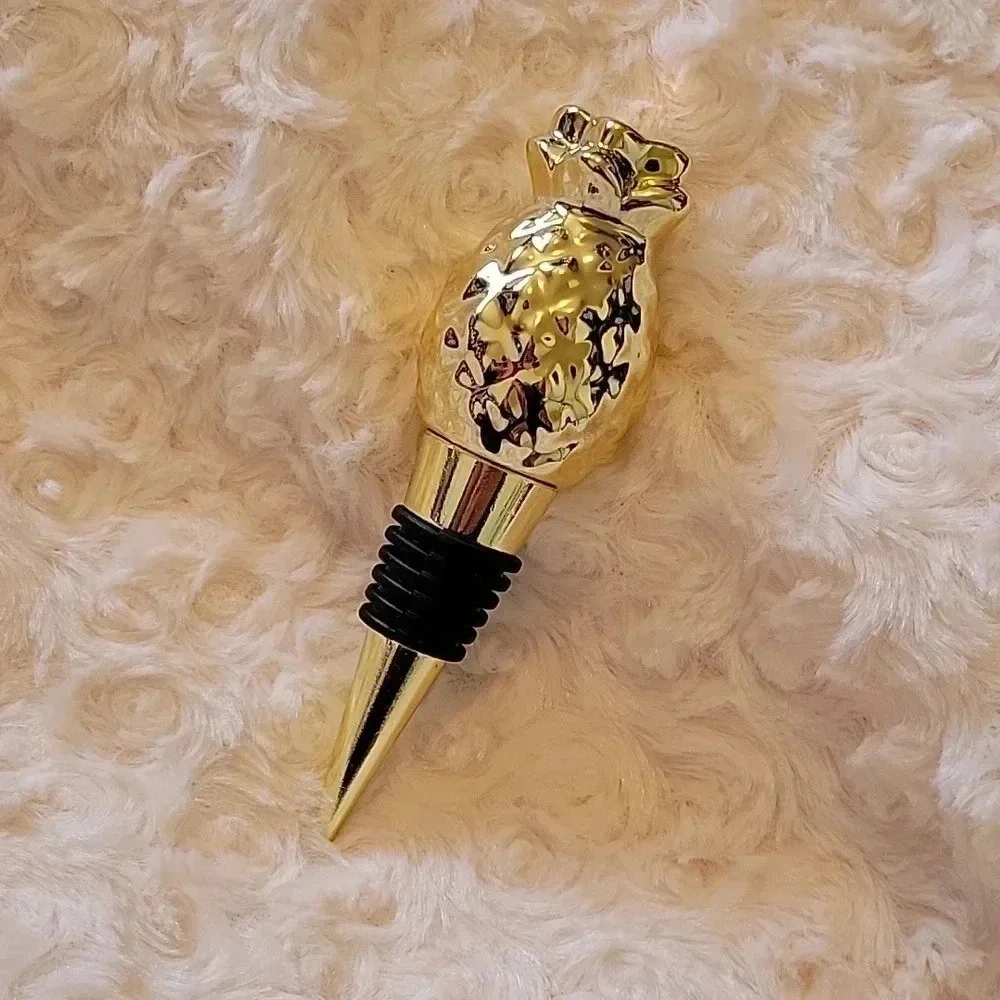 Pineapple wine bottle cork gold home excellent new like condition